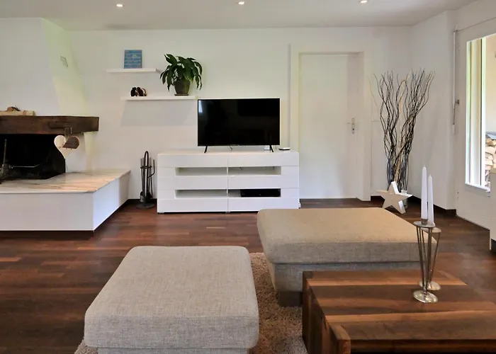 Hoelzerhuette * Arosa